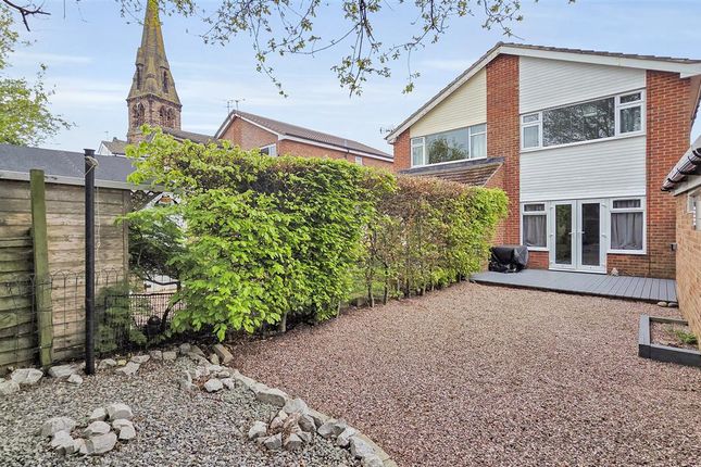 35, Carlisle Close, Winsford photo 2