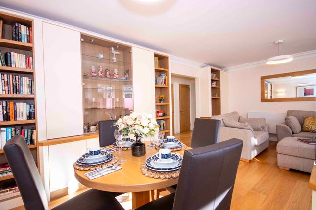 8, Knights Green, Chorleywood photo 4