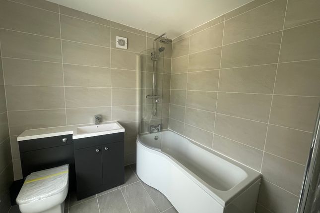 39, Nottingham photo 3