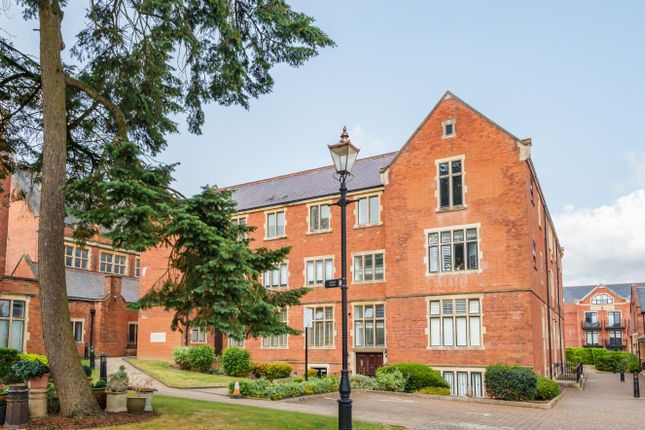 Flat for sale in Royal Connaught Park, Bushey