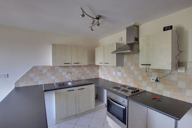 Flat to rent in West End, Westbury