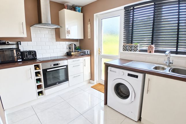 11, Clos Cyncoed, Caerphilly photo 4