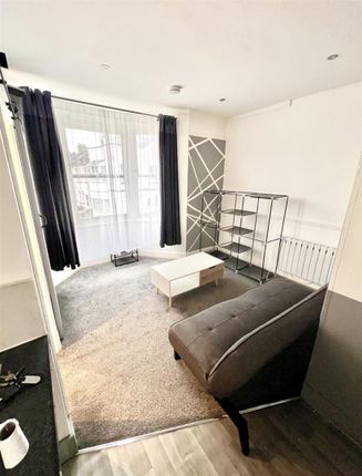 183A, Ramuz Drive, Westcliff-On-Sea photo 4