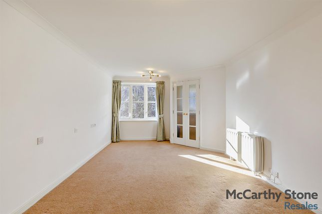 32 St Rumbolds Court, Buckingham Road, Brackley photo 2