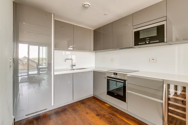 Thumbnail Flat for sale in Central Avenue, London