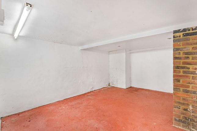 2, Sunderland Road, London photo 2