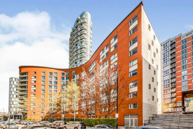 Thumbnail Flat for sale in Blackwall Way, London