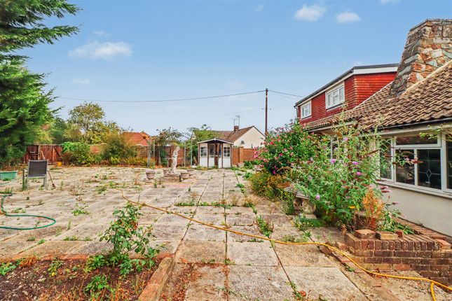 Oak Lodge, Castledon Road, Billericay photo 3
