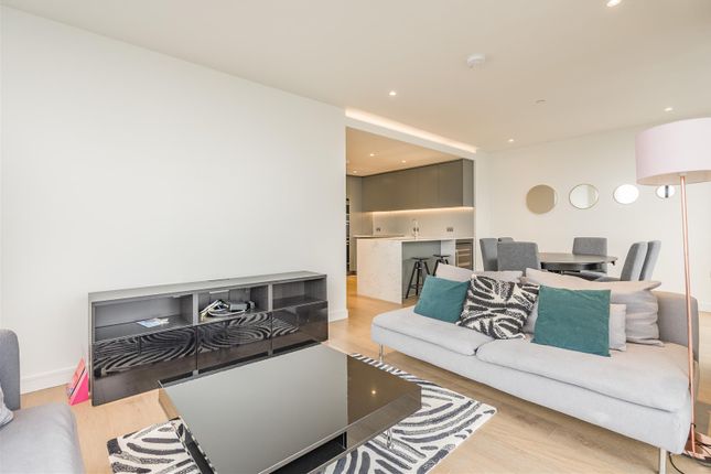 Flat for sale in Marsh Wall, London