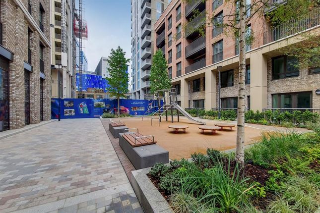 Flat to rent in Jacquard Point, Tapestry Way, London