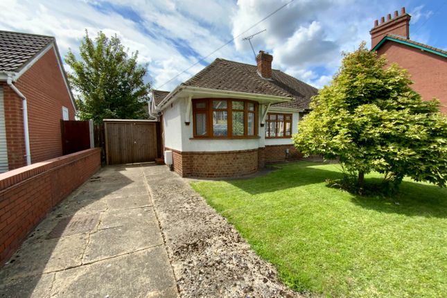2-bed bungalow on Marsh Road, Luton, £250,000