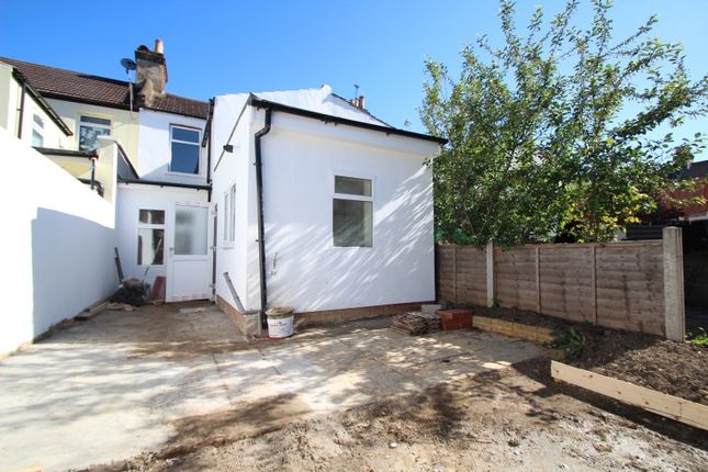 8, Stamford Road, Illford photo 4