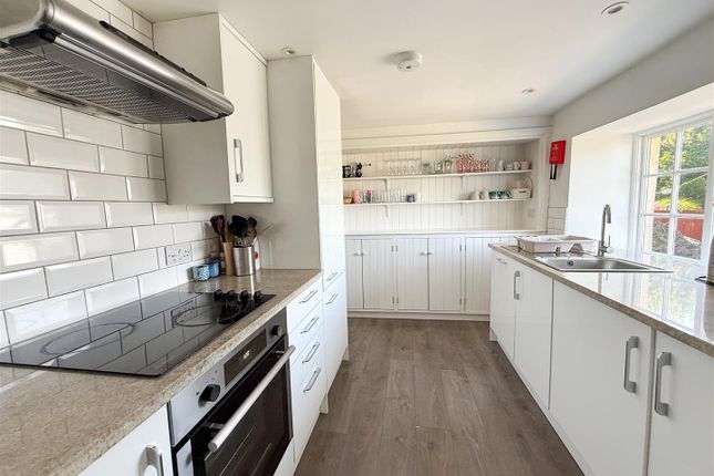 80, Helston Road, Penryn photo 2