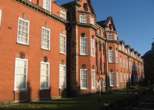2 bed flat to rent in Springhill Court, Bluecoat, Wavertree L15