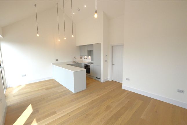 12, Chi Kober, Hayle photo 2