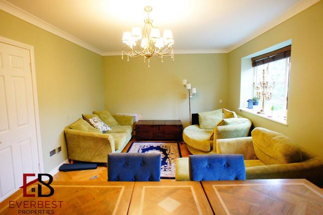2 bed flat to rent in Sloane Court, Newcastle Upon Tyne NE2