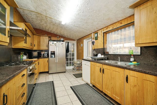 98, Hamilton Road, Manchester photo 4