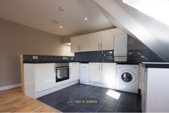 Flat, Ordnance Road Polygon, Southampton photo 2