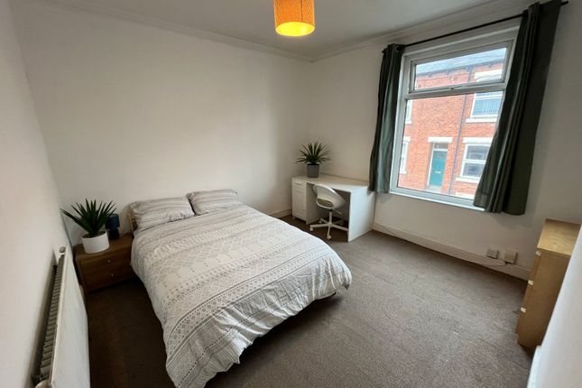 Burley Lodge Terrace, Leeds photo 3