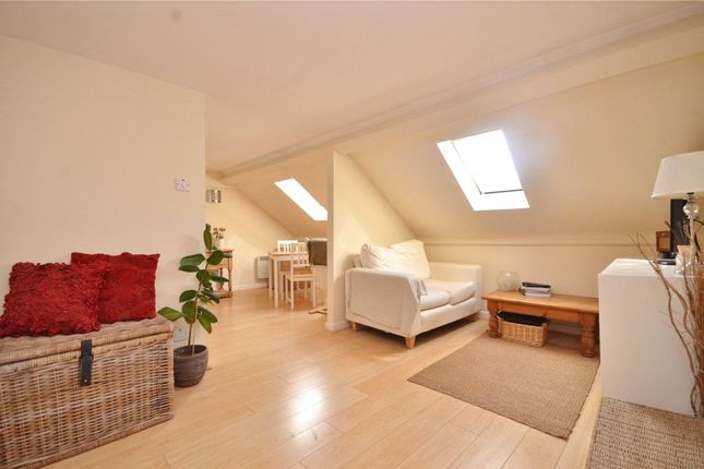 Flat 9,, Warwick House, Theale photo 2