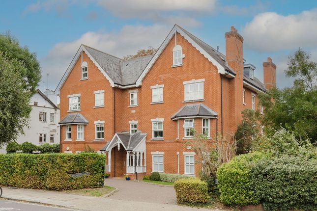 2-bed flat on Arcadia Court, Richmond, £2,500/mo
