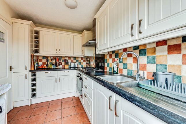 106, Cromwell Avenue, Thame photo 3