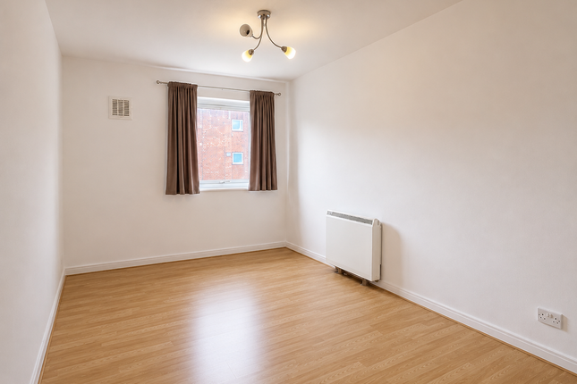 Highland Court, Gordon Road, London photo 5