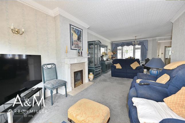 28, Whitney Avenue, Redbridge photo 4