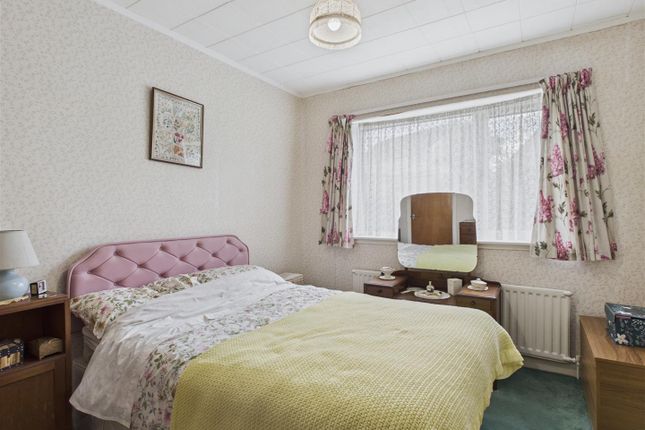 12, Upper Hill Park, Tenby photo 4