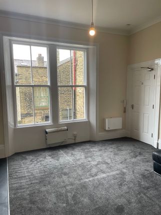 Studio 13, Balmoral Place, Halifax photo 5