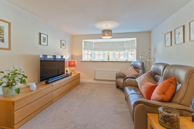10 Gardens View Close, Newport photo 3