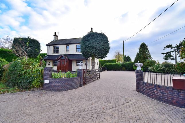 Thumbnail Property for sale in Lilbourne Road, Clifton Upon Dunsmore, Rugby