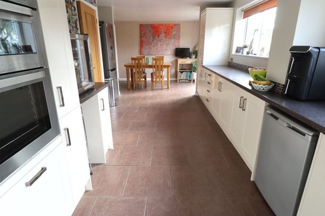 43, Shakespeare Avenue, Rayleigh photo 4