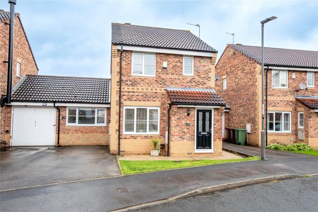 Link-detached house for sale in Healdfield Road, Castleford, West Yorkshire