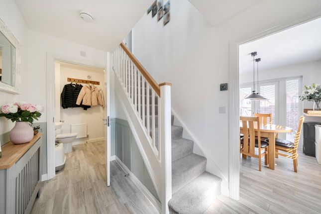 16, Lancelot Drive, Somerset photo 4