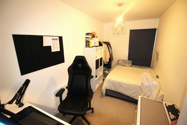 Flat 15, Winifred Court, Prince George Street, Havant photo 4