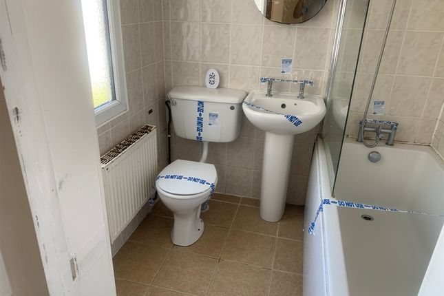 16, Victoria Road, ILFRACOMBE photo 2