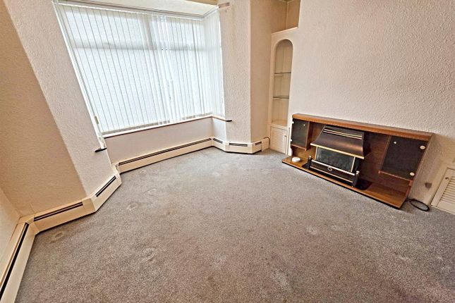 34, Lanwern Road, Pontypridd photo 2