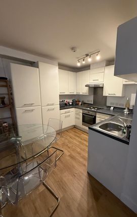 Flat 13, 378, Clapham Road, London photo 5