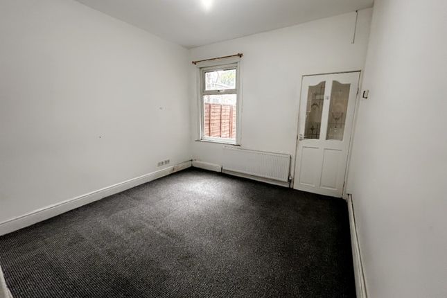 206, Coventry photo 3
