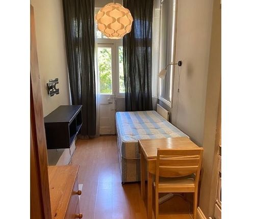 Thumbnail Room to rent in Glazbury Road, London