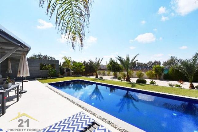 Villa for sale in Sea Caves, Paphos, Cyprus