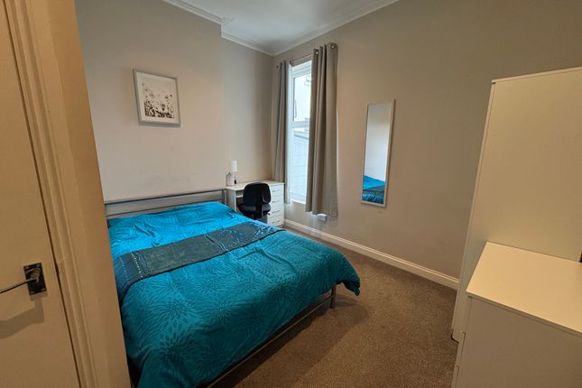 Room 2, 49, Worthing Road, Southsea photo 2