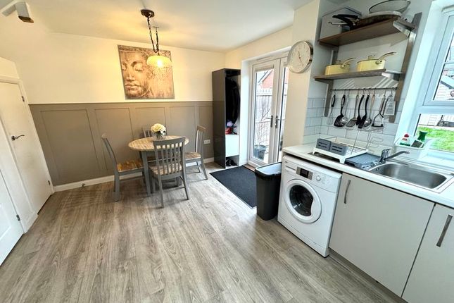 15, Dovecote Drive, Nuneaton photo 4