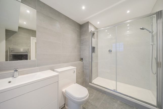 15, Ashurst Close, Northwood photo 3