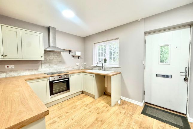 24 Tully Close, Bourne photo 5