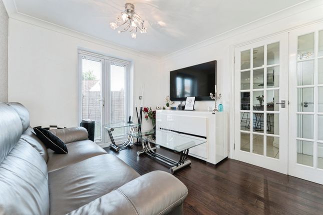 8, Chambers Drive, Cambridgeshire photo 4