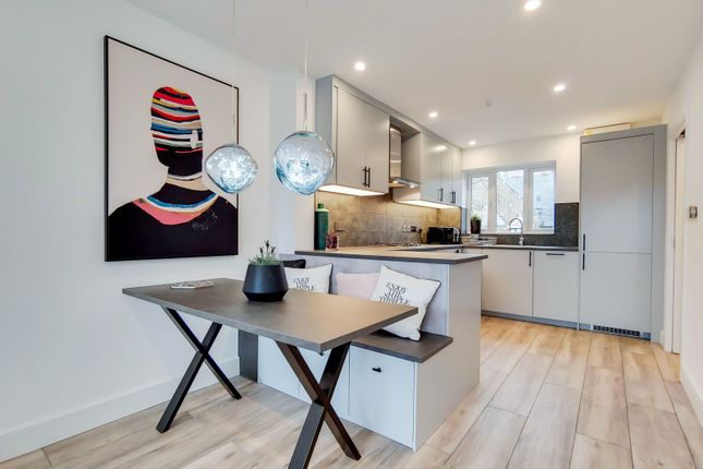 3-bed terraced on Wellington Terrace, Wapping, £870,000