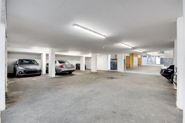 Flat for sale in Henry Place, The Mount, Brentwood, Essex