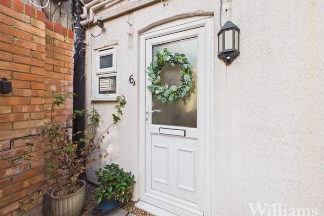 1-bed house on 6a Bicester Road, Aylesbury, £125,000
